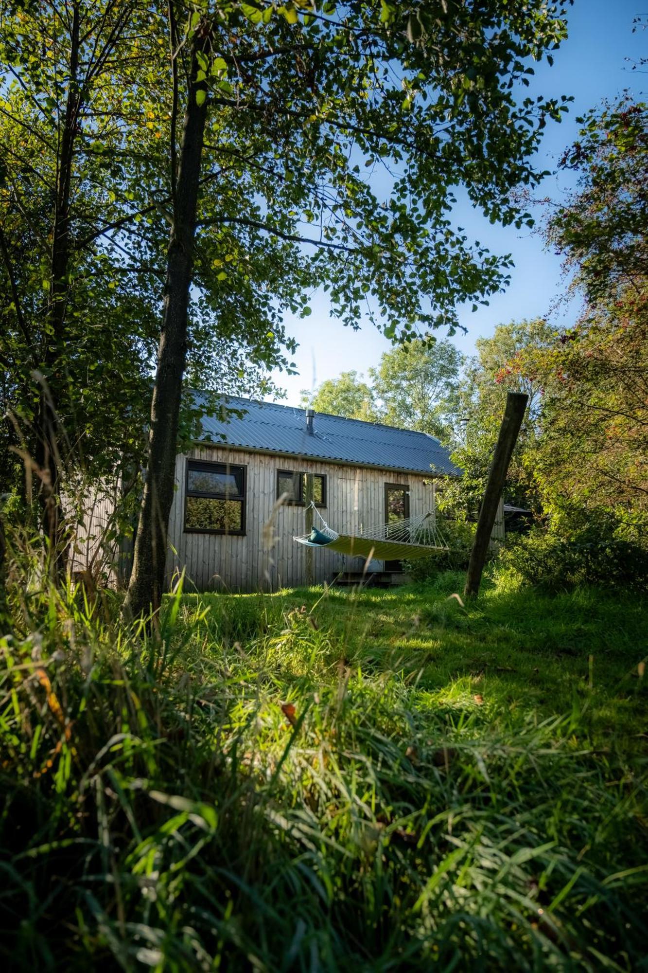 Pean-Buiten Waterlodges Nes  Extérieur photo