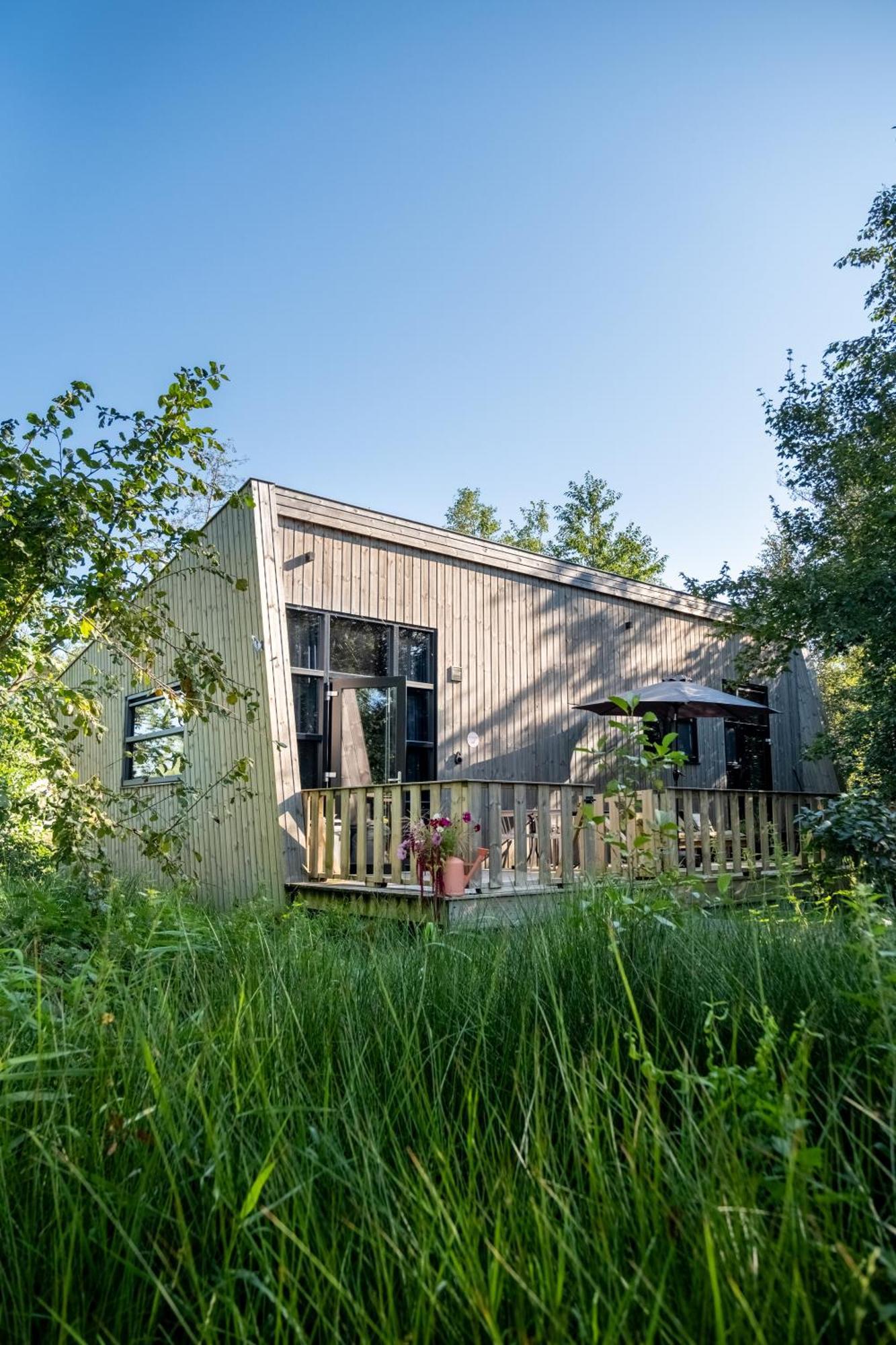 Pean-Buiten Waterlodges Nes  Extérieur photo