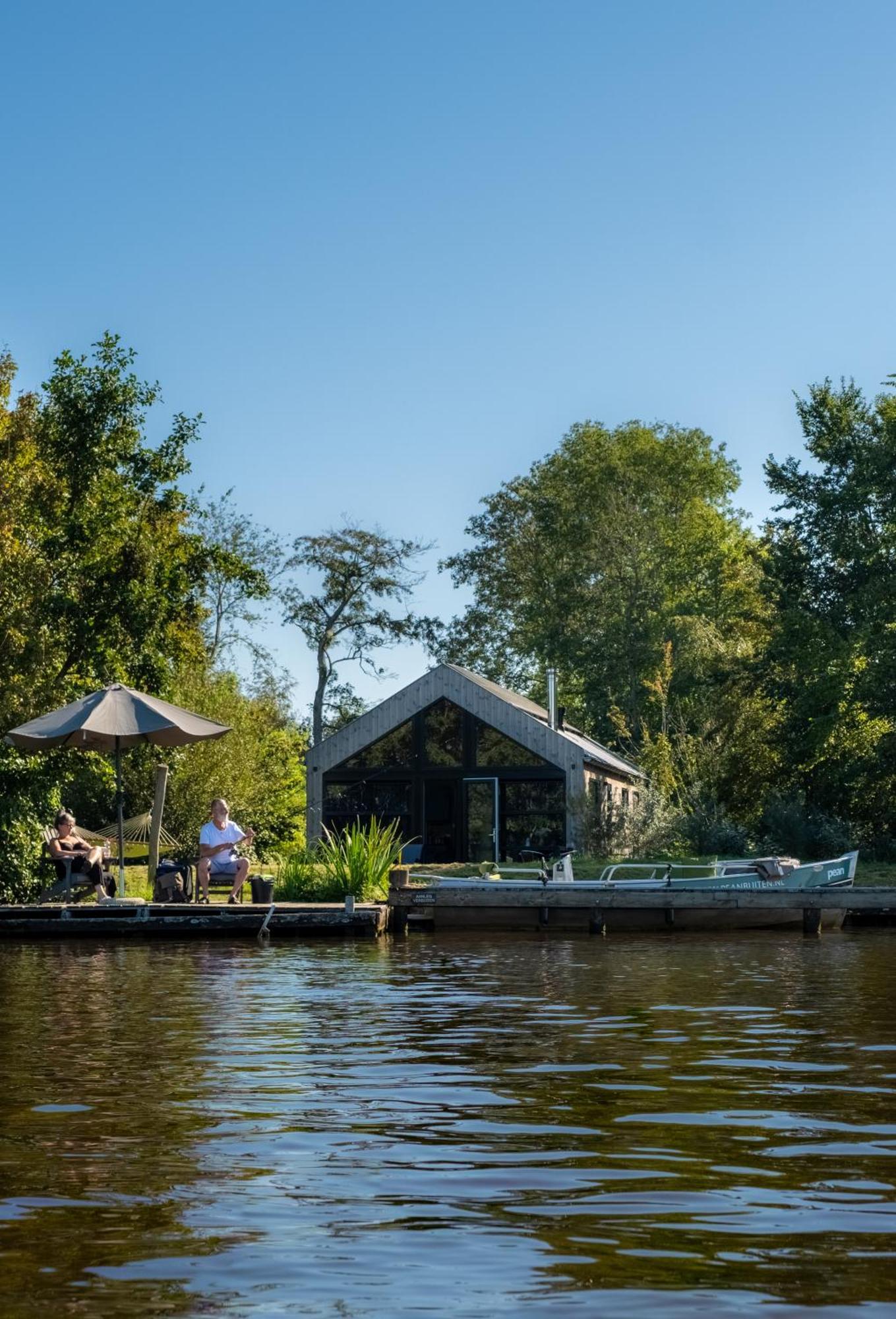 Pean-Buiten Waterlodges Nes  Extérieur photo