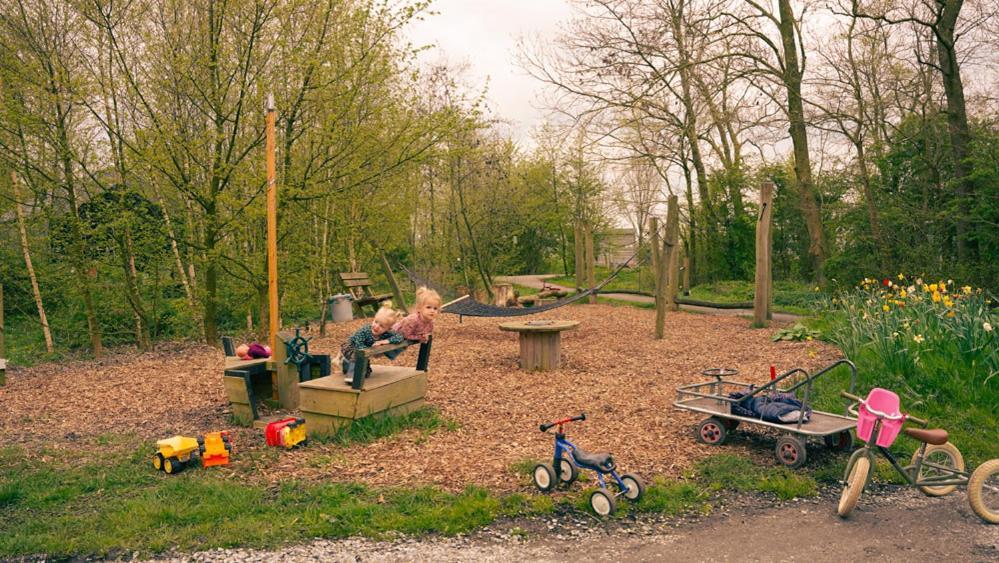 Pean-Buiten Waterlodges Nes  Extérieur photo